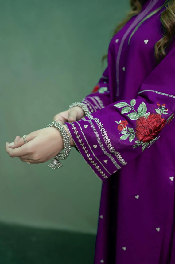 2Pc Women's Unstitched Embroidered suit