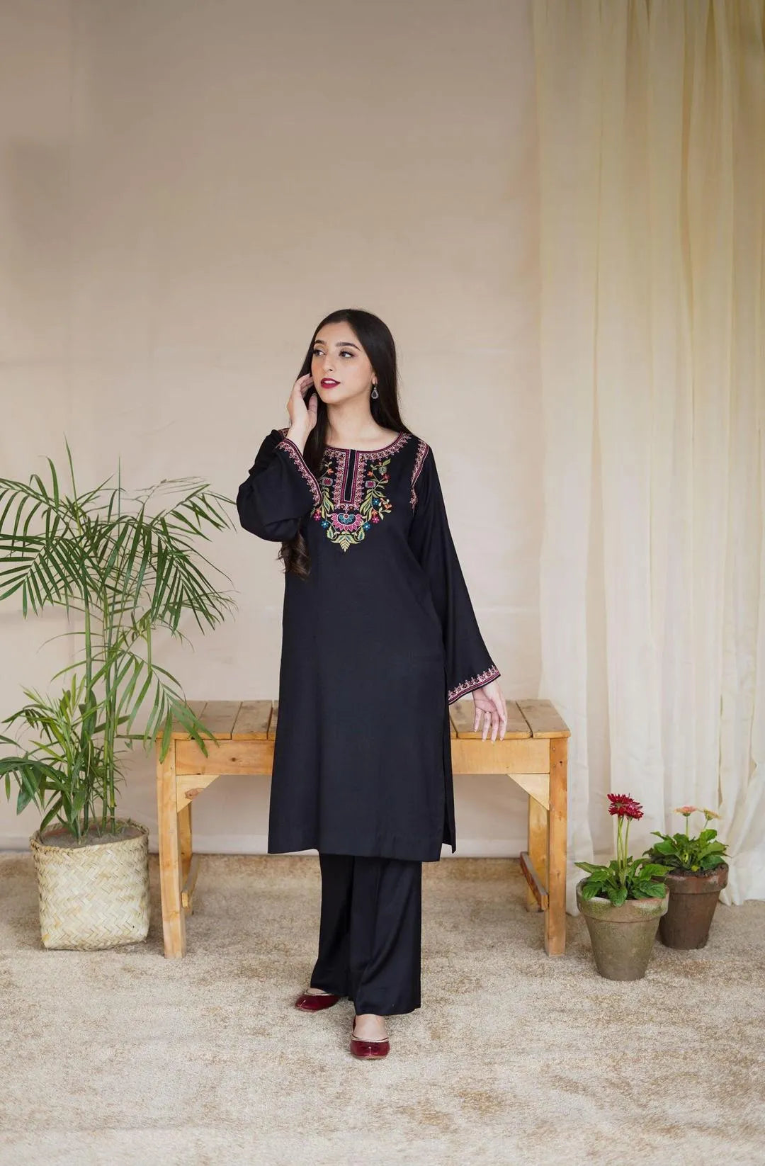 3Pcs Women's Unstitched Embriodered Suit