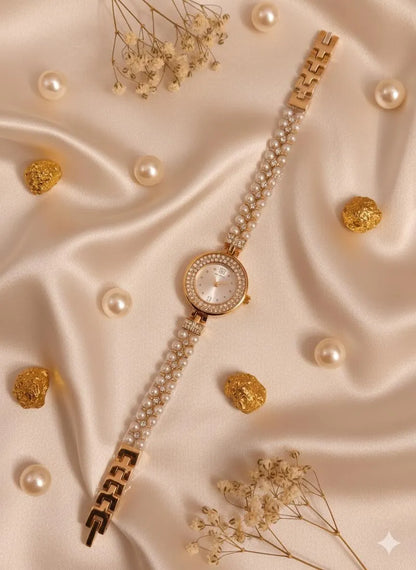 Stylish Women's Quartz Watch with chain strap