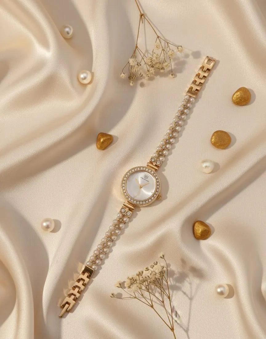 Stylish Women's Quartz Watch with chain strap