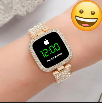 Stylish Women's Water Resistant Quartz Watch - 1Pc Square dial with chain strap